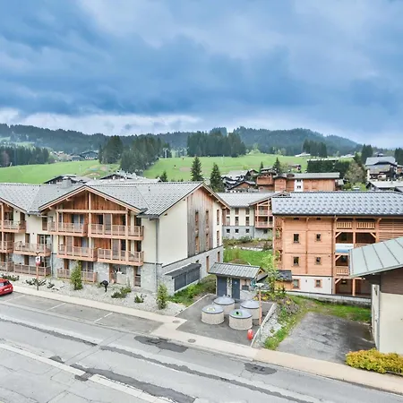 1 Chambre, Proche Centre, Parking Et Equipements Modernes - Fr-1-685-82 Apartment